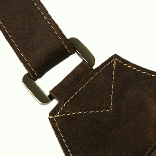 Big Men Crescent Retro Leather Chest Pack Package Messenger Crossbody Bag